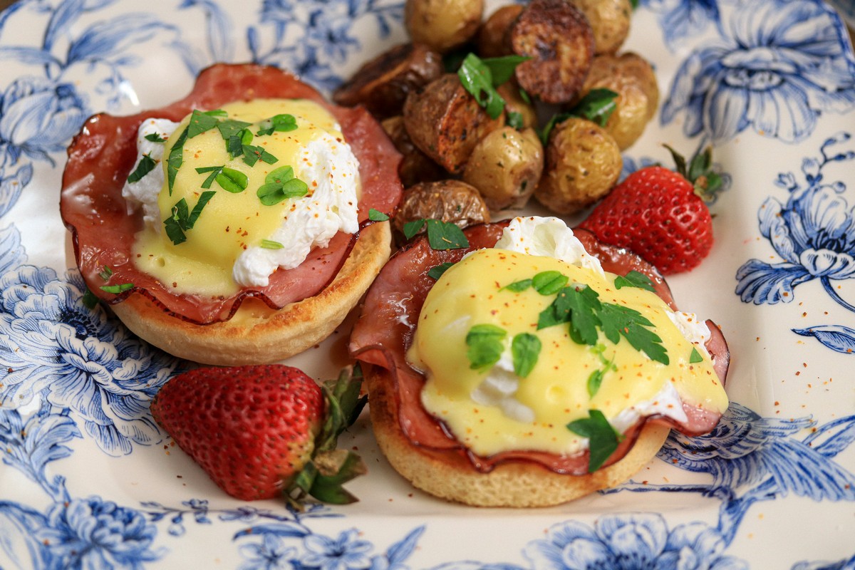 Traditional English Muffins gluten-free top down