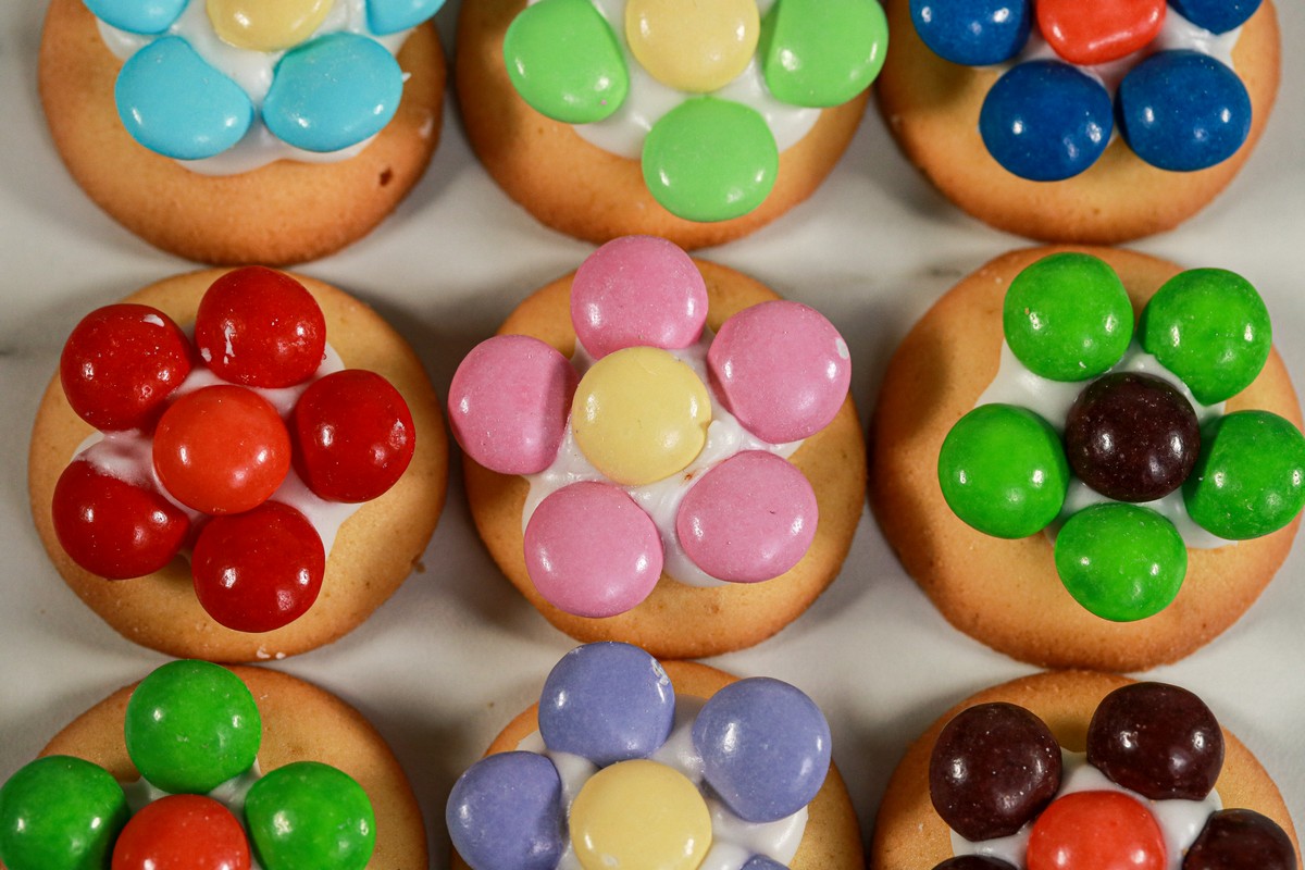 Gluten-free Vanilla wafer Flowers